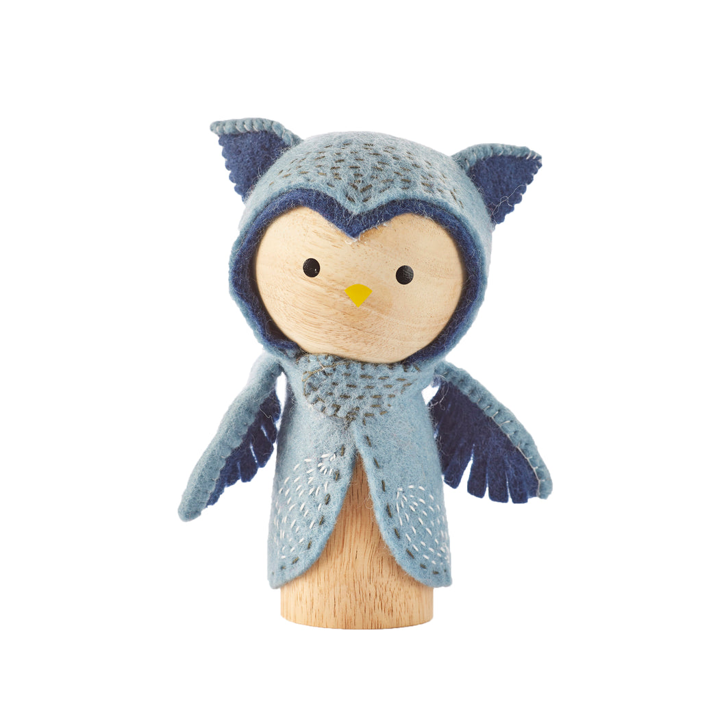 Lars the Owl is a wooden toy consisting of a rubberwood body wrapped in a cute light blue owl costume. 
